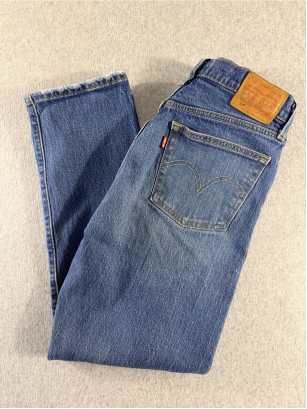 Levi’s 501 Jeans W28 L26 Button Fly Medium Wash Straight Denim Distressed